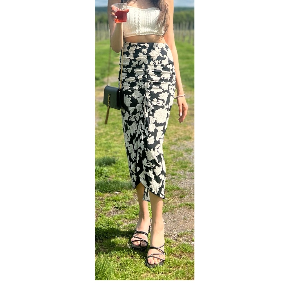 Zara floral skirt brand new size XS